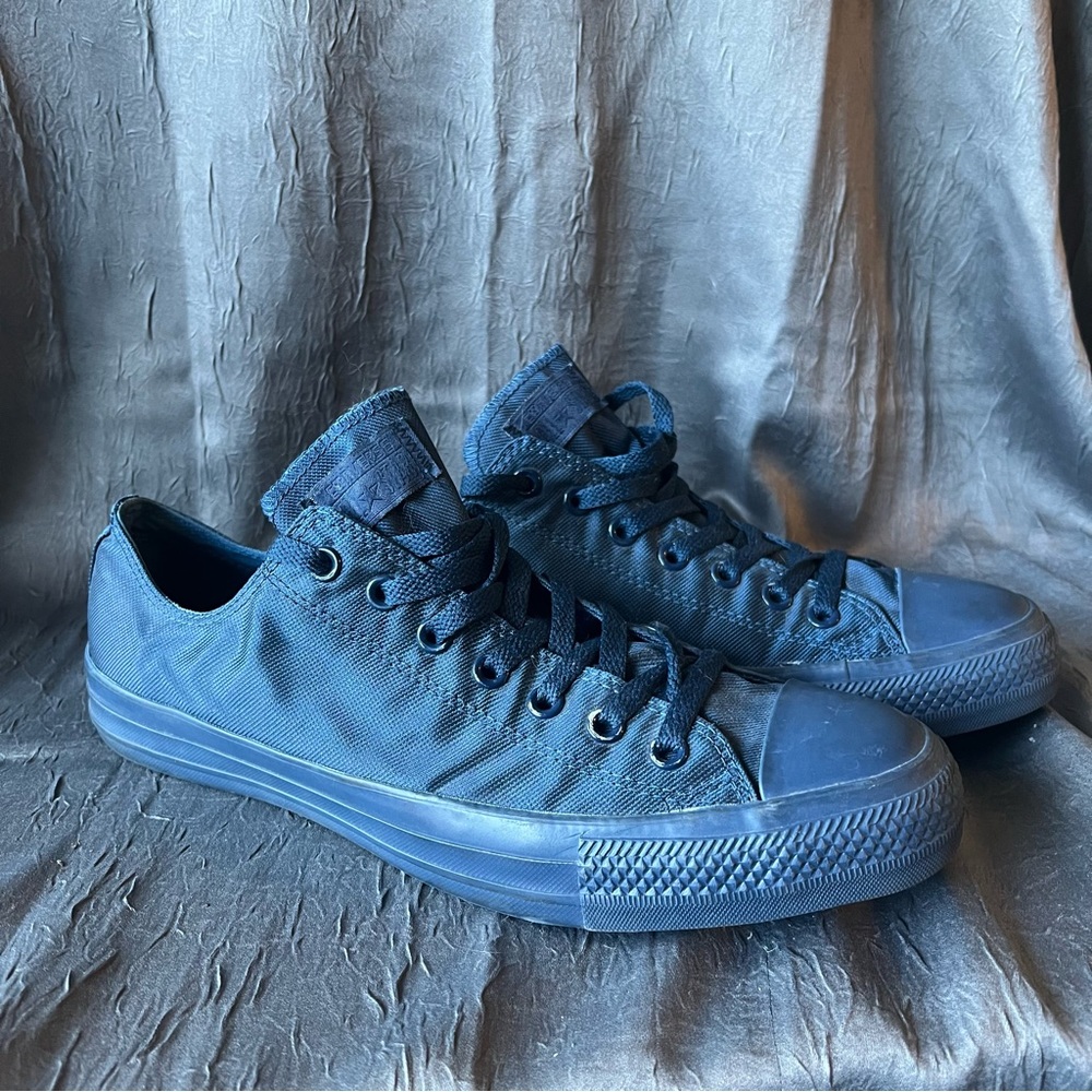Men’s Navy Blue Converse